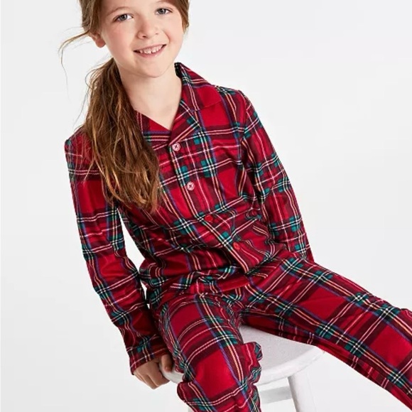 NWT Christmas Flannel Red Kids Pajamas size 4/5 - Picture 3 of 4